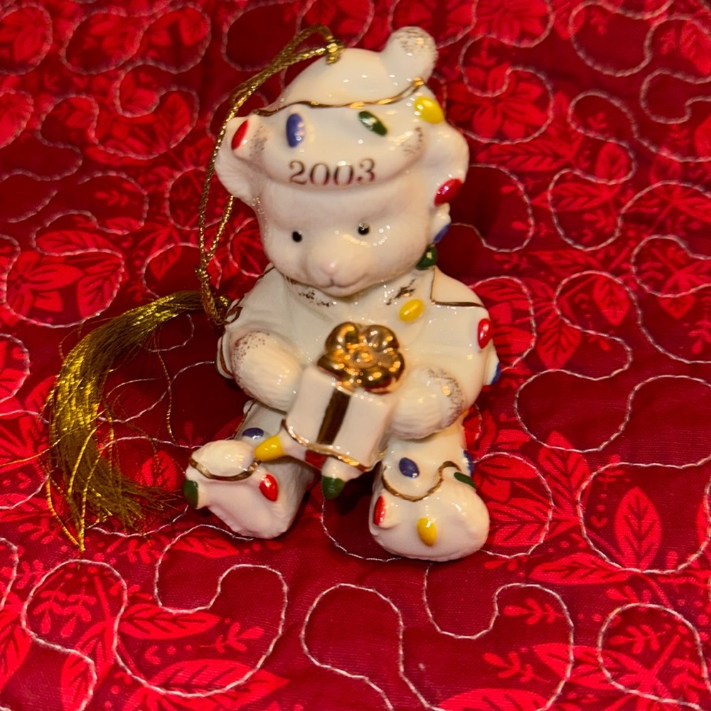Lenox Annual Ornament 2003 Teddy's Holiday Decorations. Great condition.